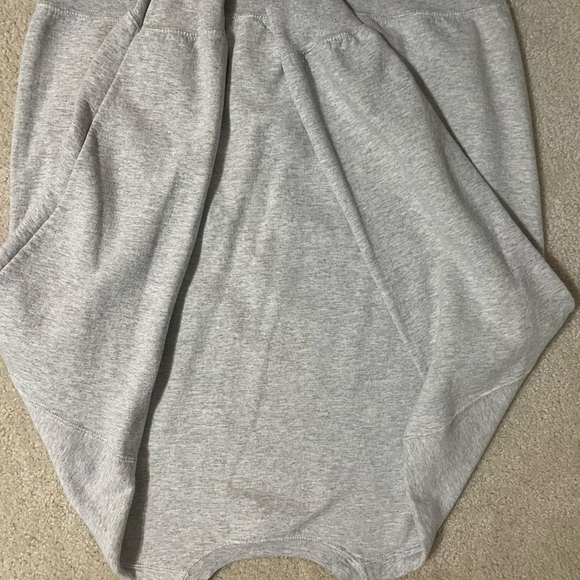 Aspen Crewneck - Picture 2 of 4